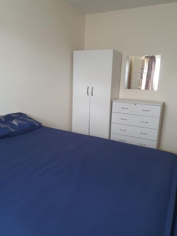 1 Bed Flat, Kings Court, E13 - Photo 4