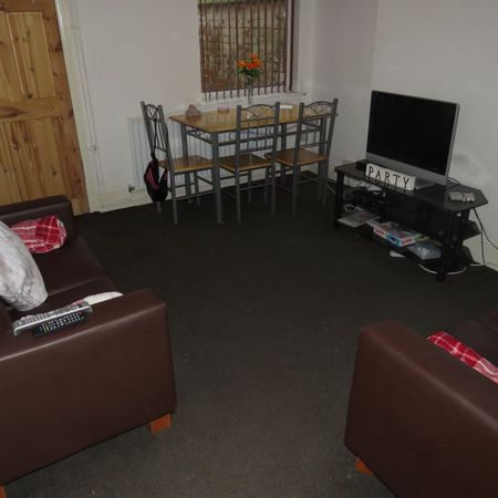 42 Oxford Street - Cosy 2 BedLoughborough - Photo 3