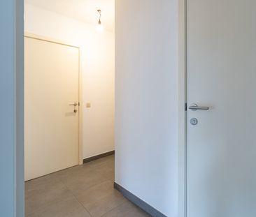 GELIJKVLOERSAPPARTEMENT MET TUIN EN GARAGE - Foto 3