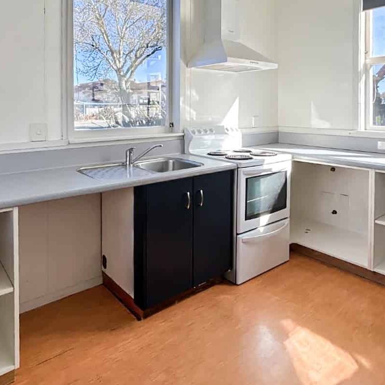 CITY CENTRE - 1 BEDROOM - Photo 1