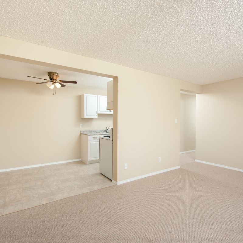 Fernwood Apartments - Photo 1