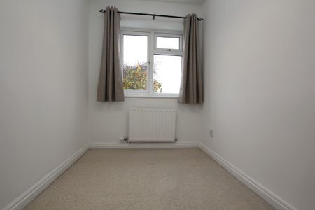 3 Bedroom Semi-Detached House, Chester - Photo 5