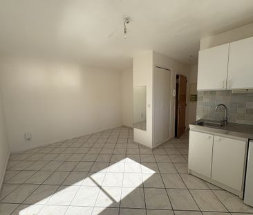 Location Appartement 1 pièce 18m² VILLEBON SUR YVETTE 91140 - Photo 2