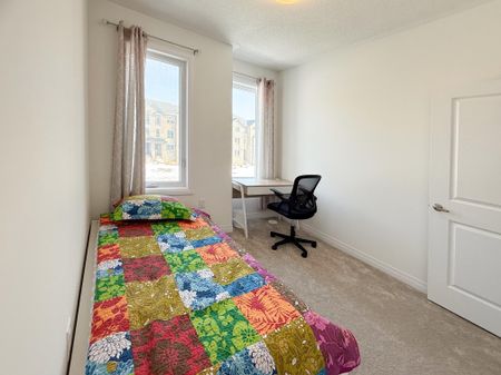 For Lease - 3272 Sixth Line Unit# main/2nd, Oakville, Ontario - Photo 4