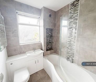 2 bedroom flat to rent - Photo 6