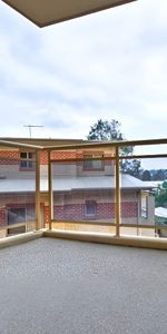 Beautiful 2-Bedroom Unit Available Near Toongabbie Station! - Photo 3