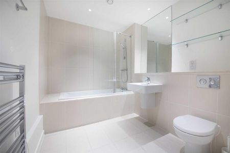 Studio to rent - Photo 2