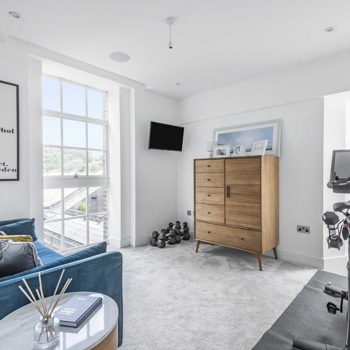 3 bedroom apartment to rent - Photo 1