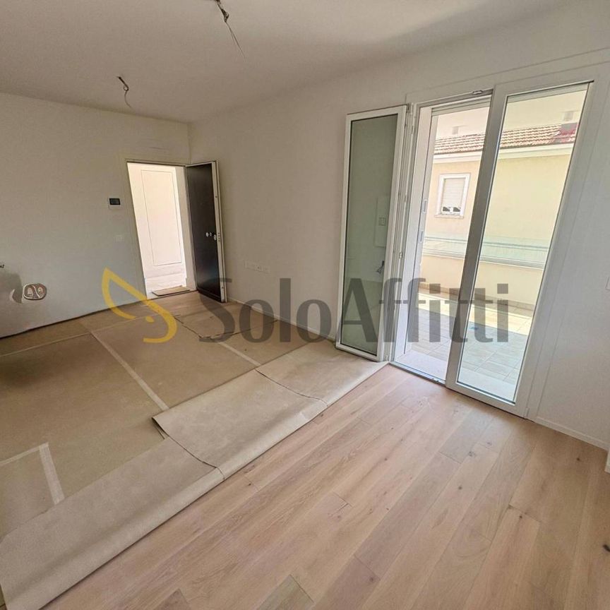 Trilocale via Monte Titano 75, Via Covignano - Villaggio Azzurro, Rimini - Foto 1