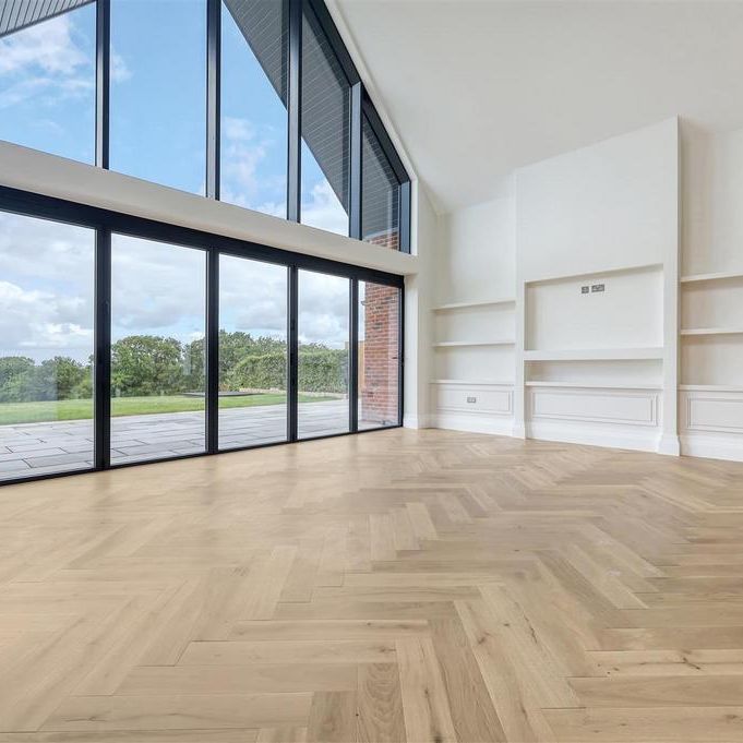 4 bedroom barn conversion to rent - Photo 1