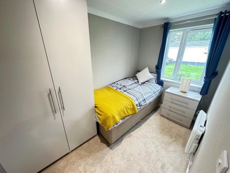 2 bedroom park home to rent - Photo 2