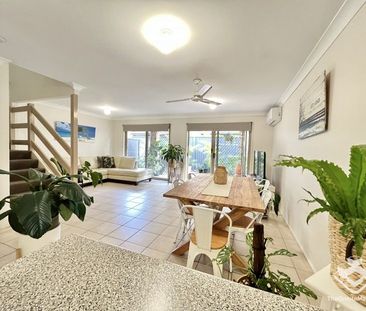 Spacious 3 Bedrooms Townhouse in a great location - Photo 1