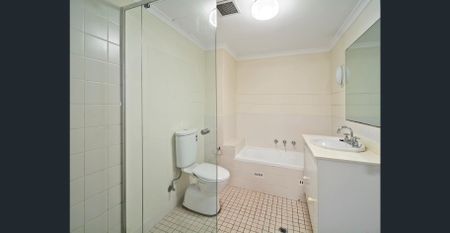 Promising lifestyle excellence in the heart of Neutral Bay Village - Photo 5