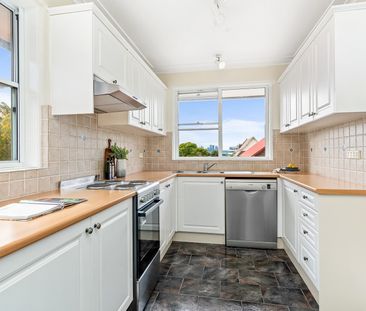 Perfect Two Bedroom Lifestyle Apartment - Photo 6