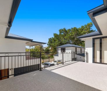 Renovated Highgate Hill Townhouse! - Photo 3