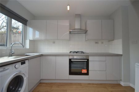 3 bedroom terraced house to rent - Photo 2
