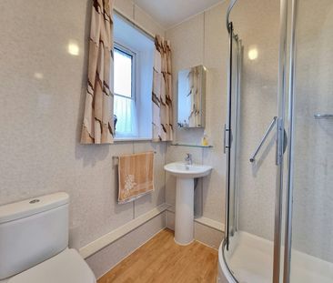 Flat to rent on - Photo 3