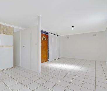 15 Offenbach Ave, Emerton NSW 2770 - House For Rent | Domain - Photo 6