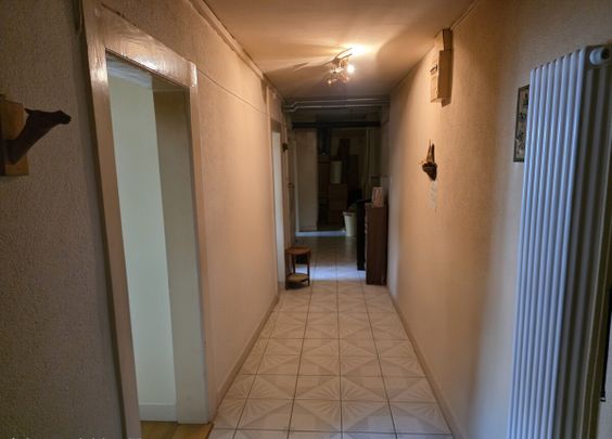 Appartement deux pièces surface de trois - Photo 1