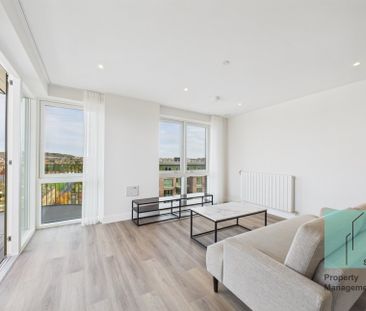 Flat to rent - Cairncross House, London, SE3 - Photo 1