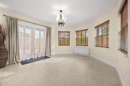 2 bedroom bungalow to rent - Photo 2