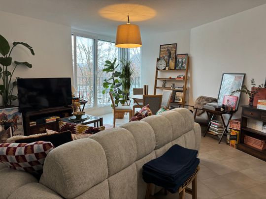 SION - BEL APPARTEMENT 2.5PCES RECENT AVEC BALCON - Photo 1