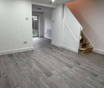 Shepherds Close, Romford, RM6 - Photo 3