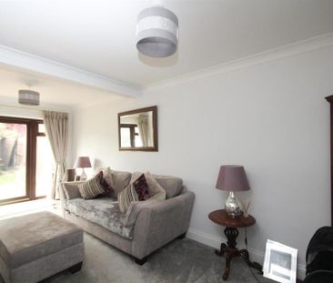 3 bedroom semi-detached house to rent - Photo 2