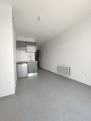 Location Appartement 1 pièce 18m² NIMES 30000 - Photo 1