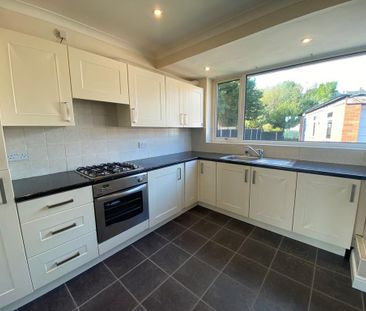 2 bedroom semi-detached bungalow to rent - Photo 5