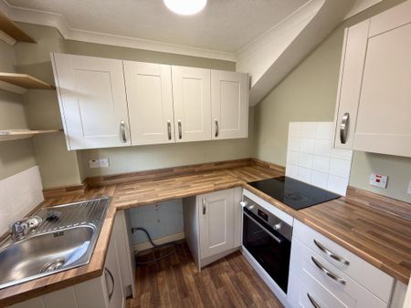 2 bedroom terraced house to rent - Photo 3