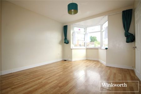 Buckingham Road, Borehamwood, Hertfordshire, WD6 - Photo 3