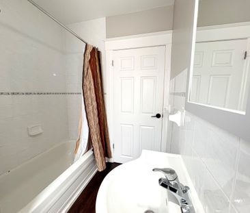 For Lease - 19 Proctor Boulevard Unit# Unit 2, Hamilton, Ontario - Photo 1