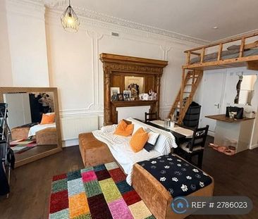 Studio to rent - Photo 4