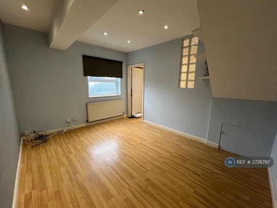 1 bedroom semi-detached house to rent - Photo 1