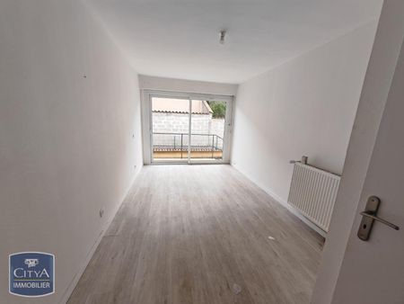 Location Maison 4 pièces 119m² GOND PONTOUVRE 16160 - Photo 3