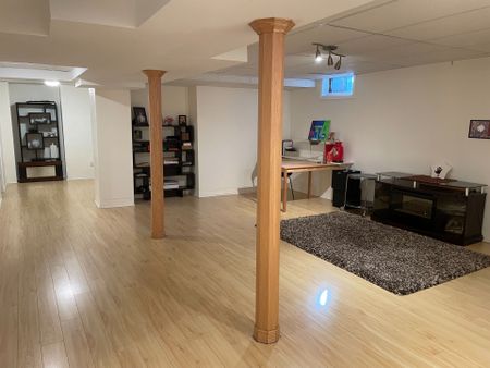 For Lease - 1072 Stephenson Drive, Burlington, Ontario - Photo 4