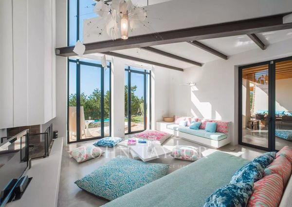 Es Cubells, Balearic Islands 07839