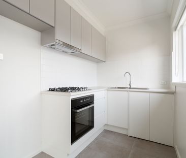 2/300 Ferrars Street, South Melbourne VIC 3205 - Apartment For Rent... - Photo 2