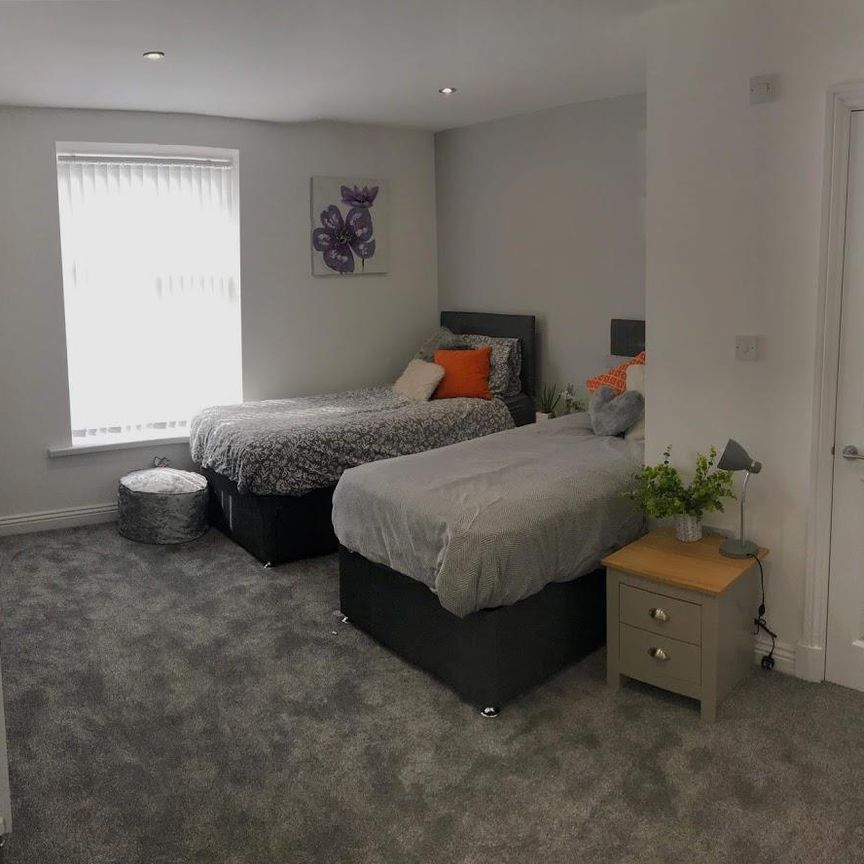 1 bed house share to rent in Burnley Road, Burnley, BB10 - Photo 1