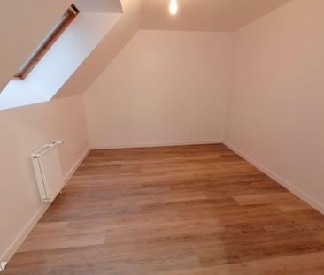 PONT PEAN: A LOUER- Bon emplacement dans la commune et au calme, sa... - Photo 2