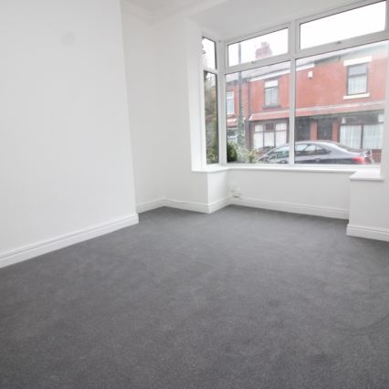 3 Bedroom Terraced House - Photo 1