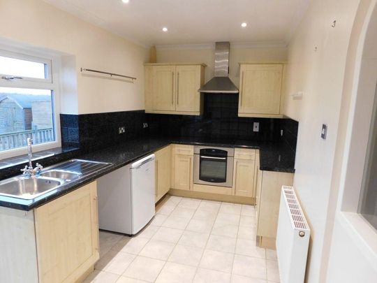 2 bedroom house to rent - Photo 1