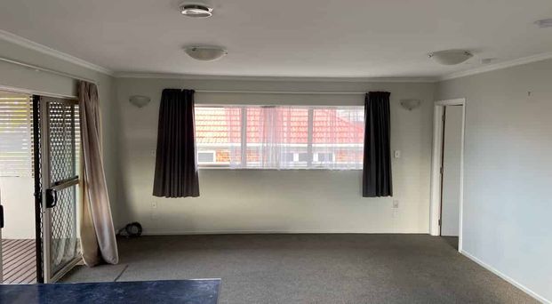 Freestanding 2 Bedroom - Photo 1