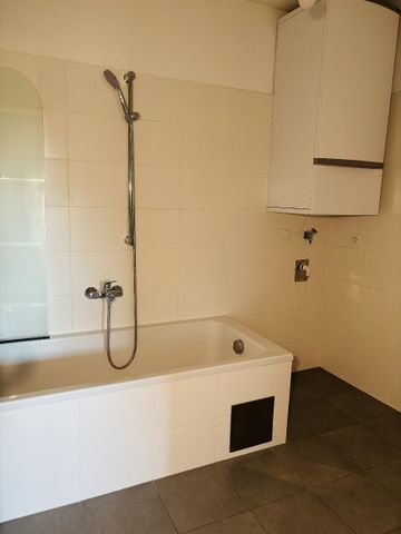 Geräumige 3-Zimmer-Wohnung mit Einbauküche - Foto 5