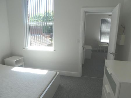 1 bedroom flat to rent - Photo 3