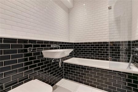 3 bedroom flat to rent - Photo 5