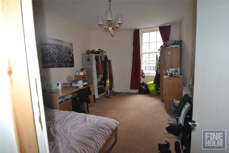 3 bedroom apartment to rent - Photo 2