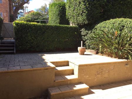 Large Family Home in Parkside Location - Photo 3