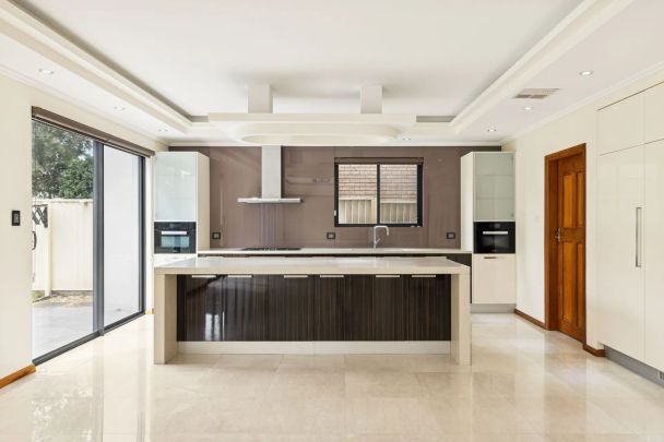 Inspection by appointment only Luxury living in a prestigious Strathfield location - Photo 1